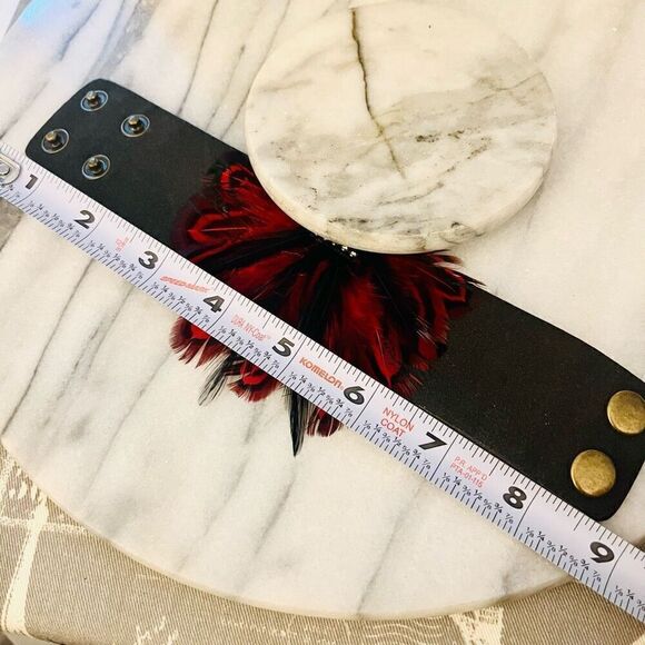 Feather Wrap Bracelet Red Black Vegan Leather Snap‎ Closure Statement Costume - Picture 8 of 8